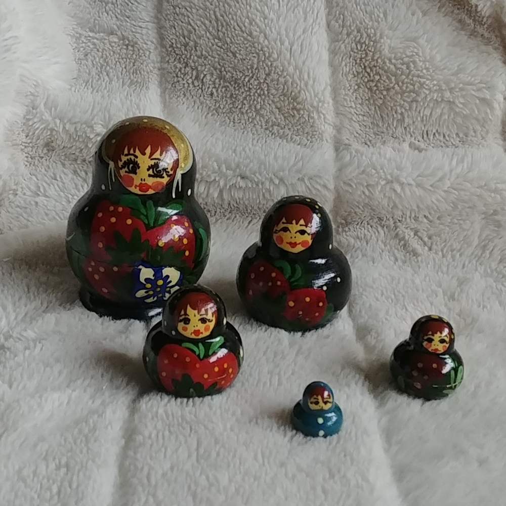 Vintage hand painted Russian nesting dolls